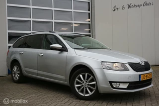 Škoda Octavia Skoda Octavia Combi 1.2 TSI Greentech Ambition ECC/NAVI/PDC - afbeelding nr 2