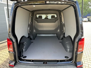 Volkswagen Transporter Volkswagen Transporter 2.0 TDI 150PK DSG DC BULLI bj2022 *75 Edition *Leer *Adaptive *Virtual cockpit *Led - afbeelding nr 9