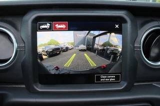 Jeep Wrangler Jeep Wrangler 4XE 380 SAHARA / Plug In Hybrid / My Sky open dak / Trekhaak - afbeelding nr 26