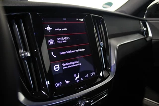 Volvo V60 Volvo V60 2.0 B4 CORE RIJKLAAR l LEDER l 197PK l CAMERA l CARPLAY l - afbeelding nr 20