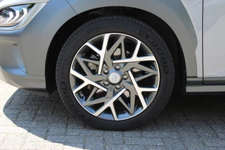 Hyundai Kona Hyundai Kona 1.6 GDI HEV Premium Navi/Leer/18