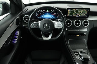Mercedes-Benz C-Klasse Mercedes-Benz C-klasse 200 AMG | Stoelverwarming | Carplay | Trekhaak |  Matrix LED | Sfeerverlichting | Leder/Alcantara | Side Assist | Camera - afbeelding nr 3