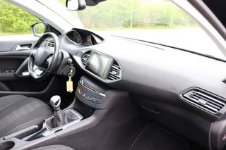 Peugeot 308 Peugeot 308 SW 1.6 BlueHDI Blue Lease Executive camera dab+ climate&cruise control trekhaak navigatie bluetooth - afbeelding nr 18
