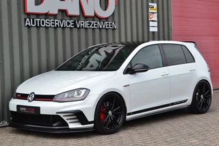Volkswagen Golf Volkswagen Golf 2.0 TSI GTI Clubsport 265PK Dynaudio/Camera/19''/DSG - afbeelding nr 1