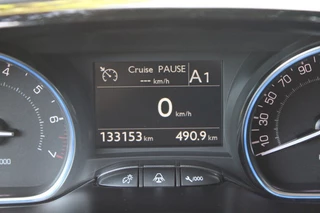 Peugeot 2008 Peugeot 2008 1.2 PT 82pk Executive automaat ECC/pano/cruise/navi/trekhaak - afbeelding nr 5
