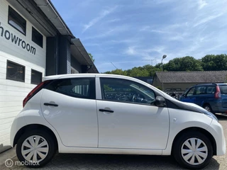 Toyota Aygo Toyota Aygo 1.0 VVT-i x-fun - afbeelding nr 4