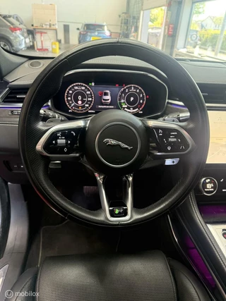 Jaguar F-PACE Jaguar F-Pace 2.0 P400e PHEV - R-Dynamic SE - Black Pack - afbeelding nr 12