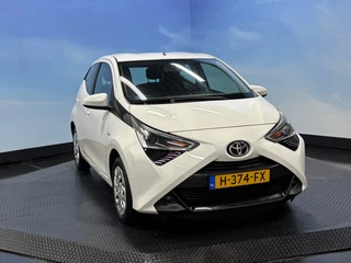 Toyota Aygo Toyota Aygo 1.0 VVT-i x-play Airco | Camera | 5 deurs | Elktr pakket. - afbeelding nr 11