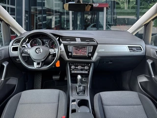Volkswagen Touran Volkswagen Touran 1.4 TSI DSG COMFORTLINE 7P TREKHAAK/NAVI/CARPLAY/ACC/PDC - afbeelding nr 14