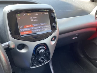 Toyota Aygo Toyota Aygo 1.0 VVT-i x-play Lm.Velgen.Camera.Airco.Electr.pakket.Apple carplay - afbeelding nr 8