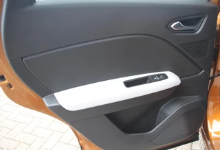 Renault Captur Renault Captur 130PK-EDITION ONE-AUTOM-44DKM-NAVI-BOSE-CAMERA- - afbeelding nr 18