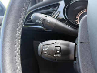 Citroën C3 Citroen C3 1.2 PureTech Exclusive 2e Eigenaar,Navi,Clima,Cruise,Bluetooth,PDC,Elek ramen,Lm velgen,N.A.P,APK tot 10-2025 - afbeelding nr 14