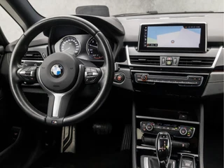 BMW 2 Serie Automaat (GROOT NAVI, M PAKKET, HEAD-UP DISPLAY, LEDER, SFEERVERLICHTING, GETINT GLAS, SPORTSTOELEN, DIGITAL COCKPIT, CRUISE, NIEUWE APK, NIEUWSTAAT) - afbeelding nr 7