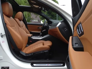 BMW 3 Serie BMW 3 Serie 330i 258PK High Ex. M-Sport / M-Perf. 2019 / LED / *NAP* - afbeelding nr 13