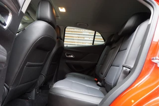 Opel Mokka Electrische stoelen met verwarming en electrisch verstelbaar DAB audio NL Auto Dealer onderhouden - afbeelding nr 34