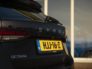 Škoda Octavia Škoda Octavia Combi 1.5 TSI MHEV Business Edition Plus | Matrix LED | Lounge Interieur | Chrome pakket | Stoel-, Stuur- & voorruitverwarming | Navi 13inch | Wireless App-connect | El. achterklep m.sensor | ACC - afbeelding nr 35