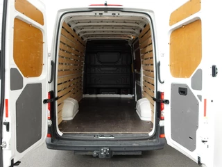 Volkswagen Crafter Volkswagen Crafter 30 2.0 TDI L3H3 177PK Highline Automaat Airco App-connect ACC Camera Trekhaak - afbeelding nr 3