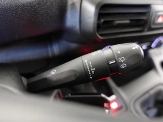 Peugeot Partner Peugeot Partner 1.5 BlueHDi 100pk L2 Trekhaak Bluetooth Airco Parkeersensoren Cruise control - afbeelding nr 18
