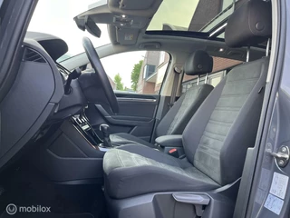 Volkswagen Touran Volkswagen Touran 1.5 TSI Highline 7p DSG*PANO-DAK*ACC*CAMERA* - afbeelding nr 11