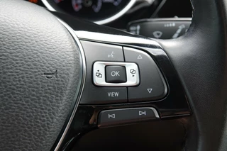 Volkswagen Touran Volkswagen Touran 1.5 TSI R-line 7pers. CAMERA STOELVERW. - afbeelding nr 17