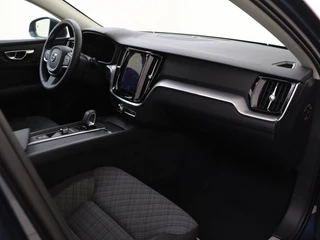 Volvo V60 Volvo V60 B3 Essential Edition | Trekhaak | Dodehoekdetectie | - afbeelding nr 12
