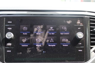 Volkswagen T-Roc Volkswagen T-Roc 1.5 TSI Sport 150PK! Virtual/Navi/17