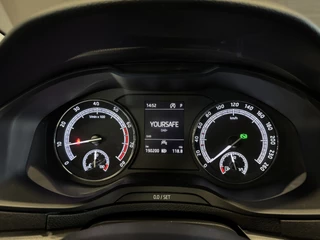 Škoda Karoq Škoda Karoq 1.5 TSI ACT Style 150PK Automaat | Carplay | Stoelverwarming | Cruise control - afbeelding nr 22