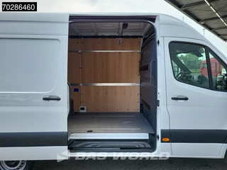 Mercedes-Benz Sprinter Mercedes Sprinter 317 CDI Automaat L2H2 Navi Airco Cruise Camera Parkeersensoren MBUX Euro6 L2 12m3 Airco Cruise control - afbeelding nr 6