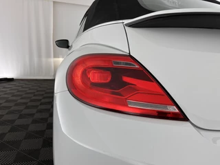 Volkswagen Beetle Volkswagen Beetle Cabriolet 1.6 TDI Design Cup Aut. *LUXURY-LEATHER | FENDER-AUDIO | CARPLAY | COMFORT-SEATS | HEATED-SEATS | ECC | SHIFTPADDLES | PDC | AIRSCARF | CRUISE | 19''ALU* - afbeelding nr 27