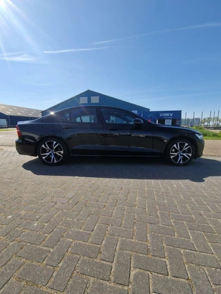 Volvo S60 Volvo S60 2.0 B3 R-Design AUTOMAAT,VOL LEDER,CLIMA,NAVI,CARPLAY,LED - afbeelding nr 6