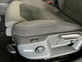 Volkswagen Golf Volkswagen Golf 1.5 TSI Business,LED,VIRTUAL,NAVIGATIE,T-HAAK - afbeelding nr 18
