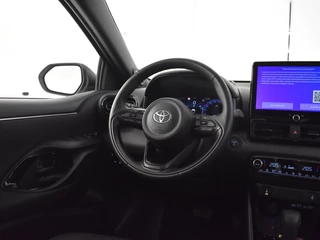 Toyota Yaris Toyota Yaris 1.5 Hybrid 130 Executive | Stuur en Stoelverwarming | PDC V+A | - afbeelding nr 19