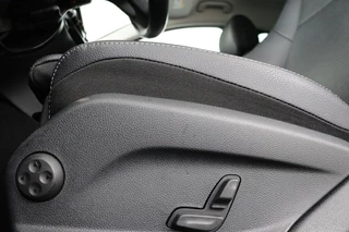 Mercedes-Benz C-Klasse Mercedes-Benz C-klasse 220 CDI AMG | Adaptive cruise | Leder |  Stoelverwarming | Camera | Full LED | Navigatie | Carplay | Park Assist - afbeelding nr 6