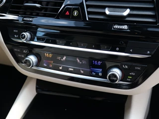 BMW 5 Serie BMW 5 Serie Touring 530e High Executive I Leder I Keyless I Dodehoekdetectie - afbeelding nr 12