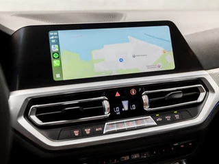 BMW 3 Serie BMW 3 Serie 320i M Sport 184Pk Automaat (APPLE CARPLAY, M PAKKET, GROOT NAVI, SFEERVERLICHTING, LEDER/ACANTARA, SPORTSTOELEN, GETINT GLAS, PARKEERSENSOREN, NIEUWE APK, NIEUWSTAAT) - afbeelding nr 27