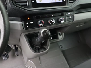 Volkswagen Crafter Volkswagen Crafter 2.0TDI 140PK L4H3 DSG Automaat L3H2 | Laadklep Navigatie | Camera | Airco | 3-Persoons - afbeelding nr 15