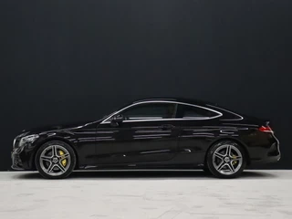 Mercedes-Benz C-Klasse Mercedes-Benz C-Klasse Coupé 200 AMG [SFEERVERLICHTING, APPLE CARPLAY, ANDROID, CAMERA, VOL LEDER, CRUISE, STOELEN ELEKTRISCH, FLIPPERS, NIEUWSTAAT] - afbeelding nr 2