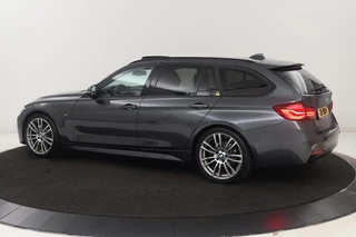 BMW 3 Serie BMW 3-serie 318i M Sport | Panoramadak | Leder |  Stoelverwarming | Camera | Sportstoelen | Navigatie | Climate control | Dodehoek detectie | Park Assist | Full LED - afbeelding nr 2
