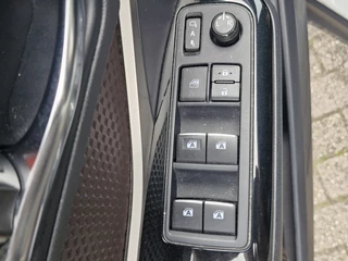 Toyota C-HR Toyota C-HR 1.2 First Edition - afbeelding nr 20