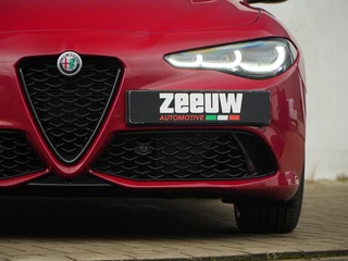 Alfa Romeo Giulia Alfa Romeo Giulia 2.0 Turbo 280 PK Competizione Q4 AWD | Harman | Veloce | 19