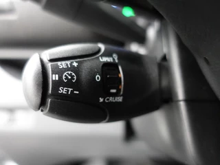 Opel Vivaro Opel Vivaro 2.0 CDTI L2H1 145PK Edition Automaat Airco  App connect Trekhaak Navigatie Cruise - afbeelding nr 16