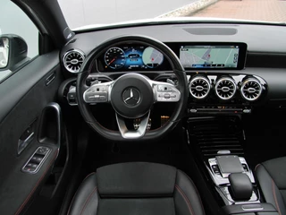Mercedes-Benz A-Klasse Mercedes-Benz A-Klasse A35 AMG 306pk 4MATIC | Pano | Burmester - afbeelding nr 6