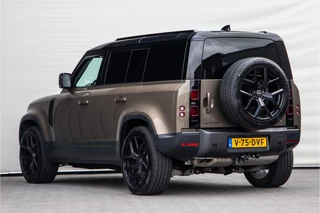 Land Rover Defender Land Rover Defender 3.0 D250 110 Grijs Kenteken, Luchtvering, Trekhaak, 22
