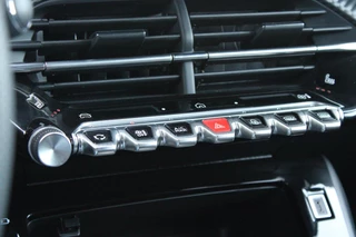 Peugeot 2008 Peugeot 2008 1.2 130PK AUTOMAAT GT PACK | NAVIGATIE | FULL LED KOPLAMPEN | DRAADLOZE APPLE CARPLAY/ANDROID AUTO | ADAPTIVE CRUISE CONTROL | CAMERA VOOR + ACHTER | CLIMATE CONTROL | LICHTMETALEN VELGEN 17