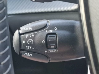 Peugeot 2008 Peugeot 2008 1.2 PureTech Allure|Automaat|12.603km|Clima|Navi|Carplay|PDC|17-inch| - afbeelding nr 7