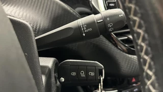 Peugeot 2008 Peugeot 2008 1.2 PureTech Blue Lease Executive NAVI ECC LM CARPLAY. - afbeelding nr 23
