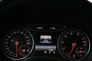 Mercedes-Benz A-Klasse Mercedes-Benz A-klasse 180 Ambition | Stoelverwarming | Full LED |  Sportstoelen | Navigatie | Half leder | Park Assist | Cruise control | Airco | Bluetooth - afbeelding nr 27