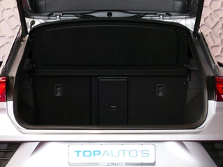 Volkswagen T-Roc Volkswagen T-Roc 1.5 TSI 150PK R-LINE EVO IQ LIGHT ALCANTARA ELEK.KLEP CARPLAY STOEL/STUUR VERW. 18