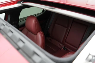 Mazda 3 Mazda 3 2.0 e-SkyActiv-X Luxury automaat i-Activesense pakket met Sunroof en rood leer pakket : dealer onderhouden en 24 maanden verlengde garantie - afbeelding nr 14