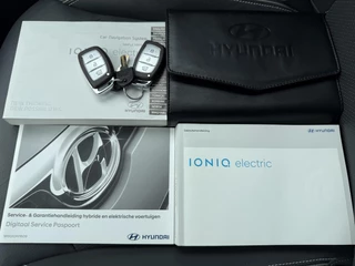 Hyundai IONIQ Hyundai IONIQ Premium EV Navi,Leder,Dodehoek,Schuifdak,Camera,Clima,Cruise,Stoelverwarming V+A,Stuurverwarming,Pdc V+A,Nieuwe Apk bij Aflevering - afbeelding nr 28